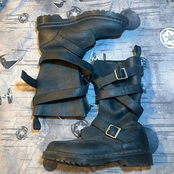 Dr. Martens Shoes - DR MARTENS LAUREN BOOTS SZ9 EU 41 EUC